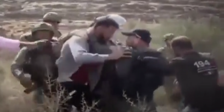 Fələstin vətəndaşı sionistlərə: “Bura mənim torpağımdır” – Video