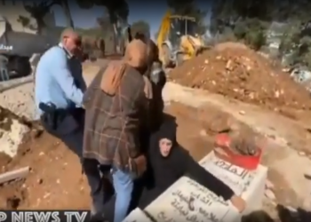 İsrail Fələstin qəbiristanlığını dağıdır: Fələstinli ölülər də amanda deyil