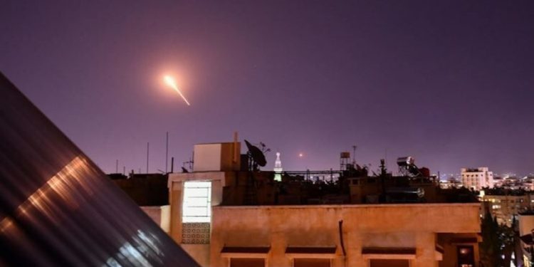 Sionist rejiminin Suriyanın Quneytra şəhərinə hücumu