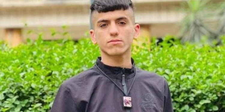 Fələstinli bir yeniyetmənin həbs olunması