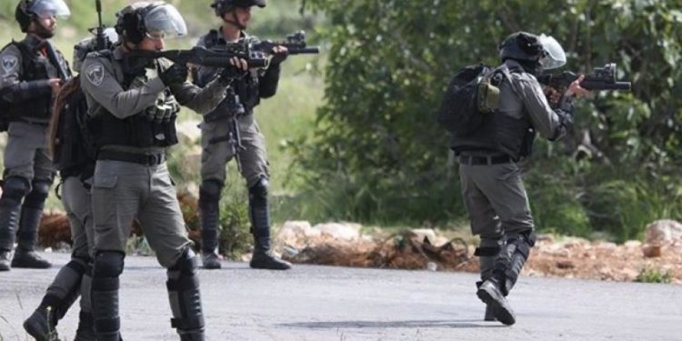 İşğalçı rejim hərbiçiləri gecə ikən Əl-Əqsa məscidinə hücum ediblər