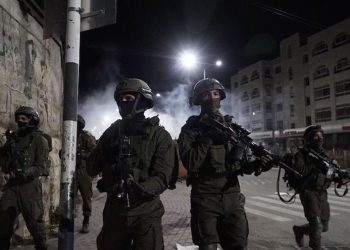 Sionist hərbiçiləri Qəzzənin şərqində 6 nəfər fələstinlini yaralayıblar