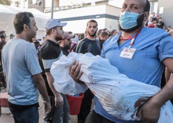 Xəbərdarlıq olunmadan yaşayış məntəqələrinin bombalanması nəticəsində onlarla şəhid və yaralı-Fotolar