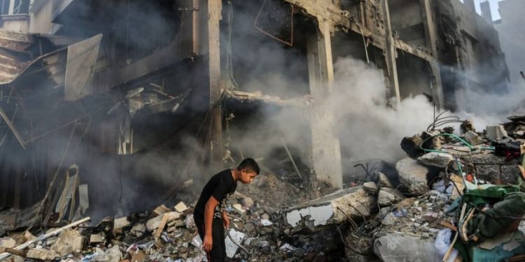 Fosfor bombalarından istifadə və Qəzzədə bir uşaq baxçasının bombalanması