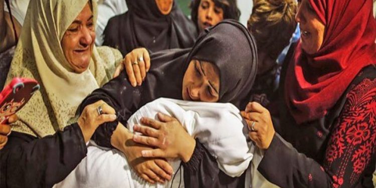 Sionistlərin fələstinli qaçqınlara tərəf vəhşicəsinə atəş açması