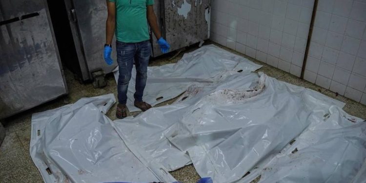 Qəzzədə xəstəxanaların bombalanması davam edir