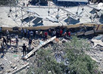 Qəzzə şəhərində “Mustafa Hafiz” məktəbinin bombalanması