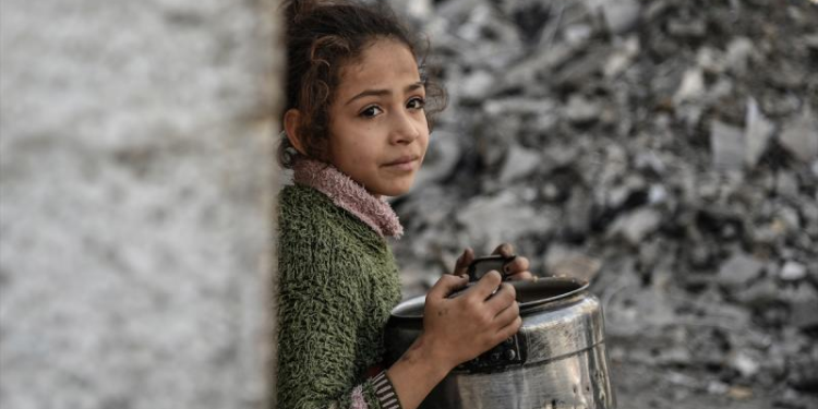 Dərman və qida; bu günlərdə Qəzzənin nadir xəzinəsi