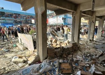 Qəzzədə bir məktəbdə müdafiəsiz qaçqınların qətliamı