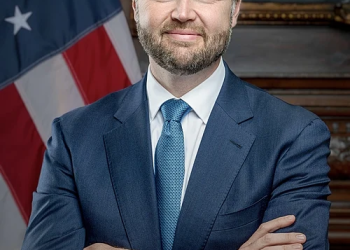 Theo Von: “ABŞ Qəzzadakı soyqırıma şərikdir” — JD Vance inkar edir, mövzunu Ukraynaya yönəldir