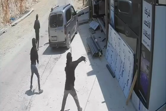 Nəblusun cənubunda hücum anı: Sionist dəstələr Osarin kəndi yaxınlığındakı mağazaya hücum etdi