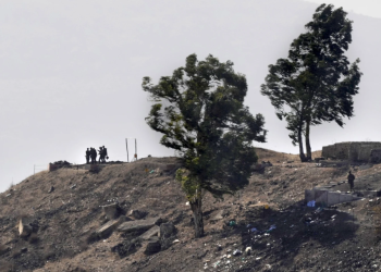 Sionist rejimin ordusu Quneytranın cənubunda bir suriyalı kişi və iki oğlunu qaçırdı