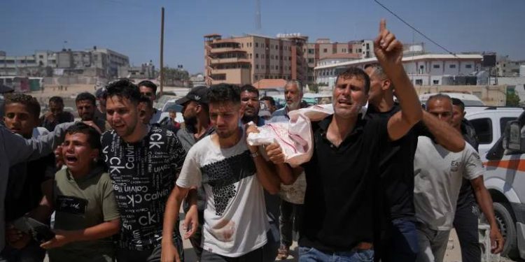 Qəzza Media Ofisi: Son iki həftədə sionist rejimin nəzarətindəki yardım məntəqələrində 130-dan çox fələstinli şəhid edilib