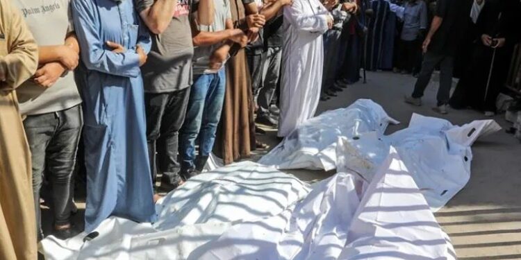 Nuseyrat polis rəisi və 11 ailə üzvü İsrail rejimi tərəfindən şəhid edilib