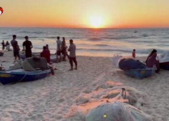 İsrail rejiminin fələstinli qaçqınları aclıqla üz-üzə qoymaq üçün yeni üsulu