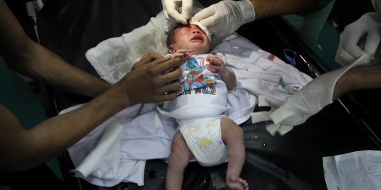 Qəzza həkimləri haqda sənədli film BBC-də “neytrallıq və tərəfkeşlik” böhranı yaradıb