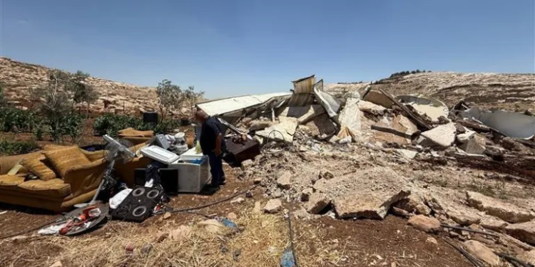 Qüdsdə: Yəhudi məskunlaşanlar Əl-Əqsa məscidinə basqın ediblər, İsrail buldozerləri İsaviyyə məhəlləsində tikililəri söküblər