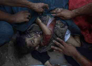 İşğalçı qüvvələr evləri partladır və yardım gözləyənləri hədəfə alır.