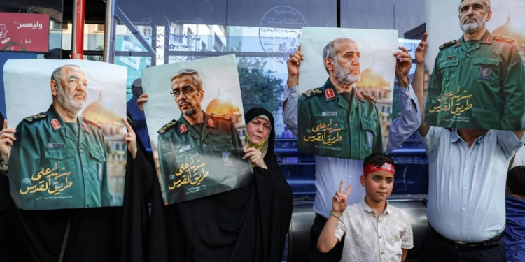 İki SEPAH əməkdaşı İranda partlayıcı maddələri zərərsizləşdirərkən həlak olub