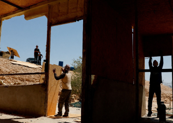 Fələstinlilər sığınacaq və susuz qaldı: İsrailli məskunlaşanlar İordan çayının qərb sahilində kəndi boşaltdılar