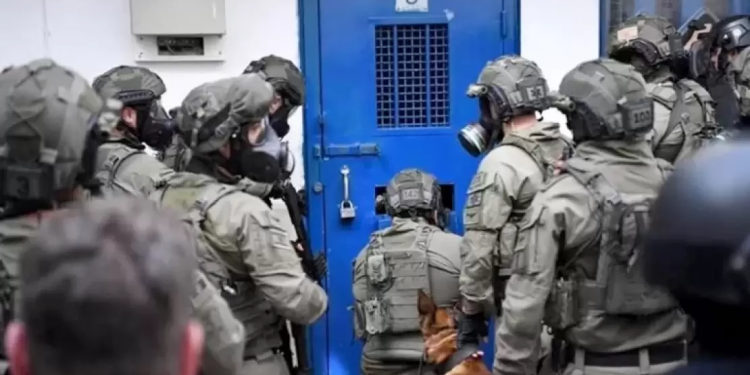 İşğalçı rejimin həbsxanalarındakı əsirlərin sayı Əqsa intifadası dövründəki saydan çoxdur